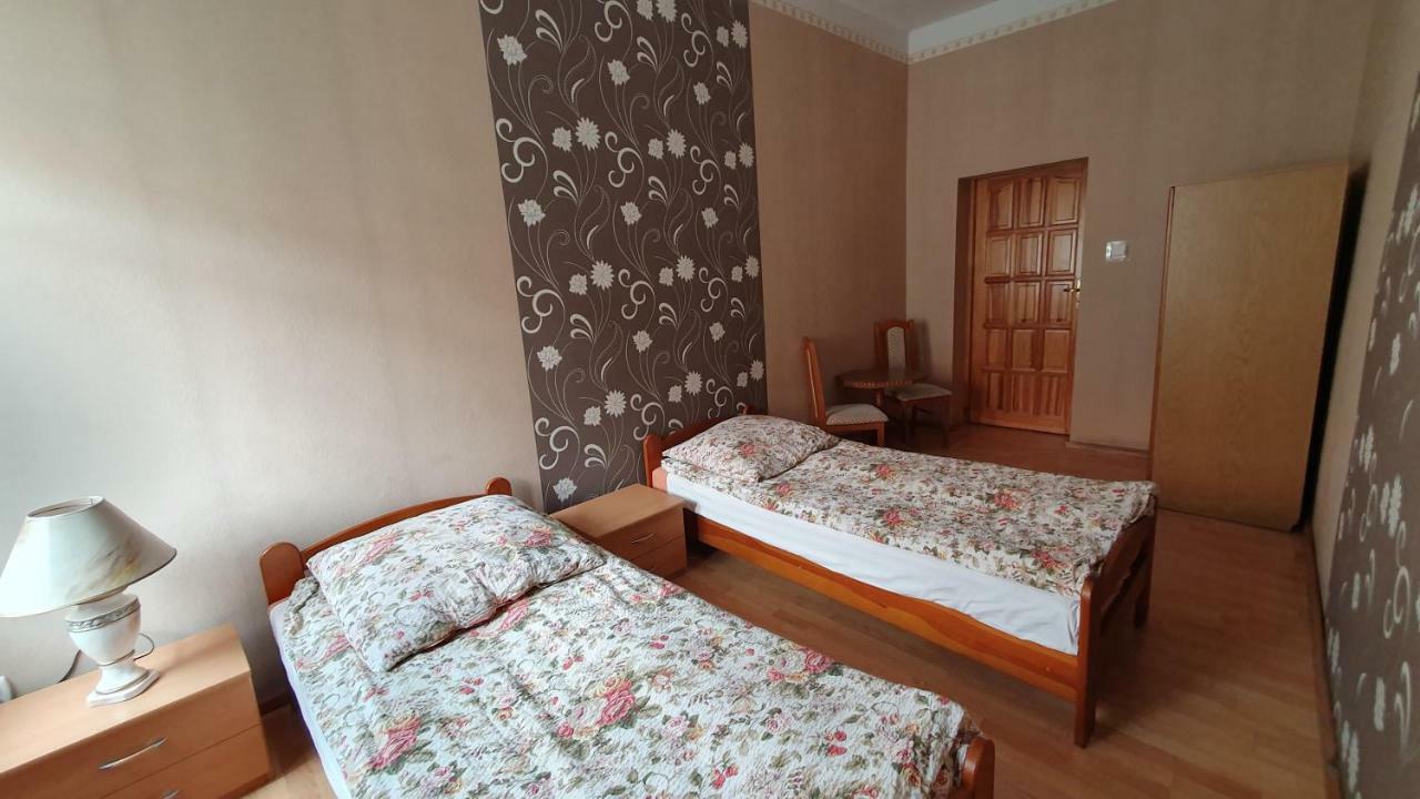 Pokoje Do Wynajecia Piastowska Międzyrzecz Exteriör bild