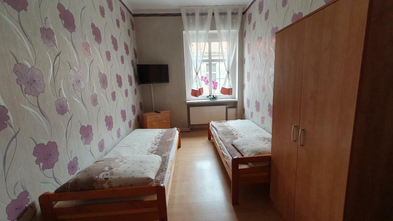 Pokoje Do Wynajecia Piastowska Międzyrzecz Exteriör bild